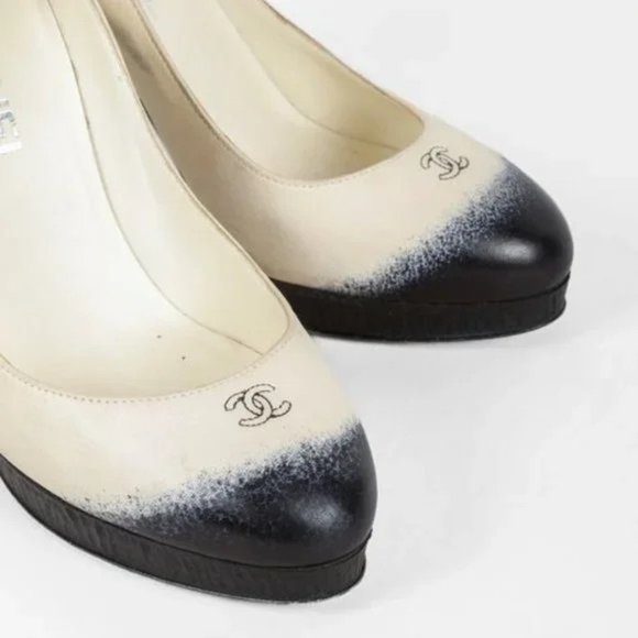 Chanel AW/10 Beige Ombre CC Platform Pumps - Picture 6 of 9